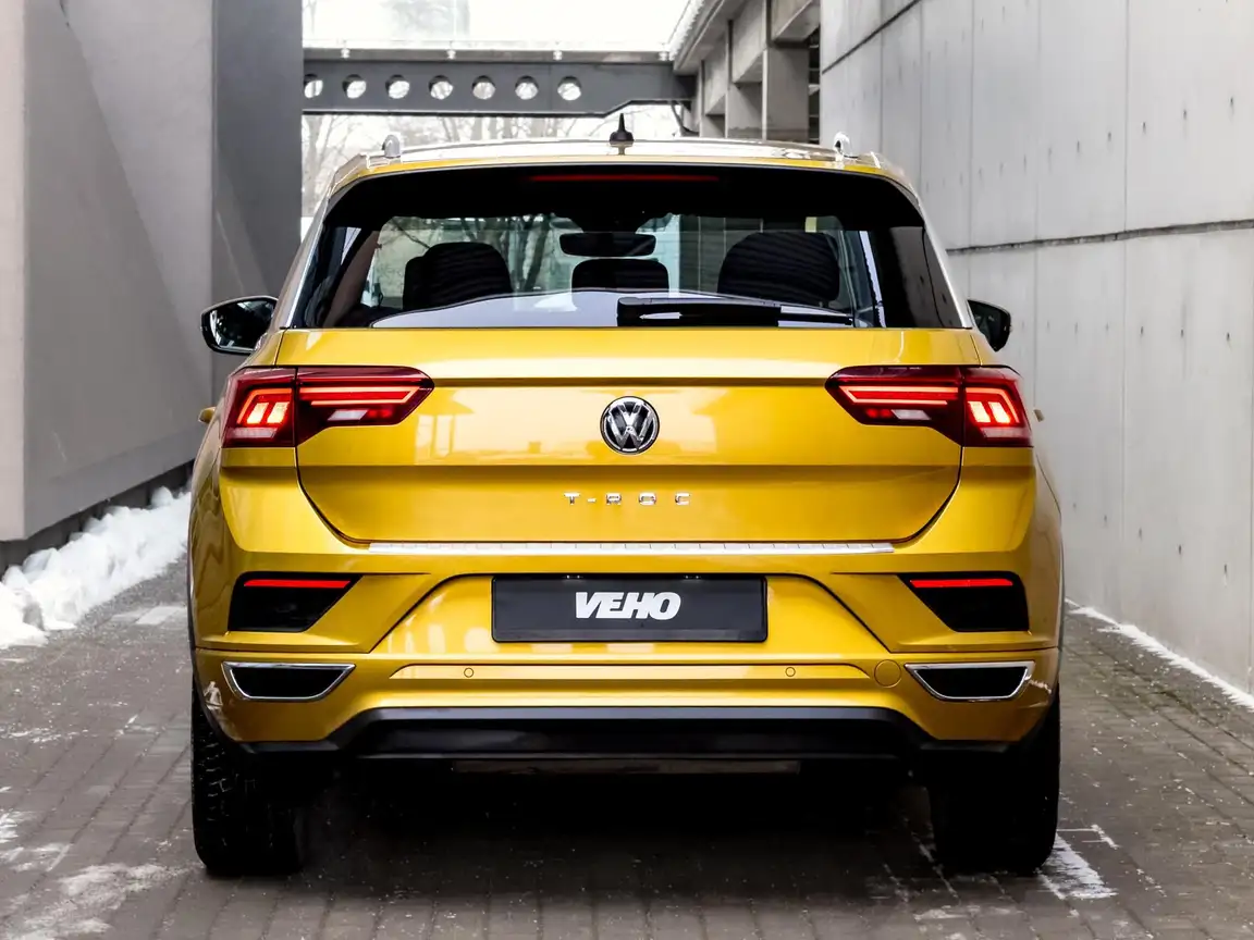 VOLKSWAGEN T-ROC