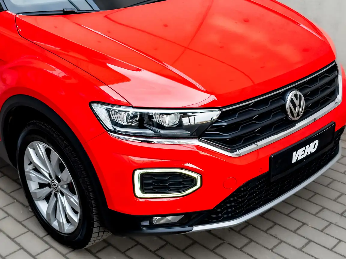 VOLKSWAGEN T-ROC