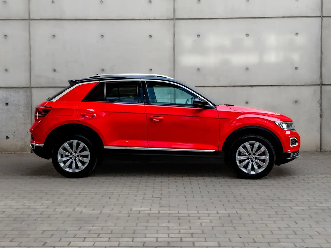 VOLKSWAGEN T-ROC