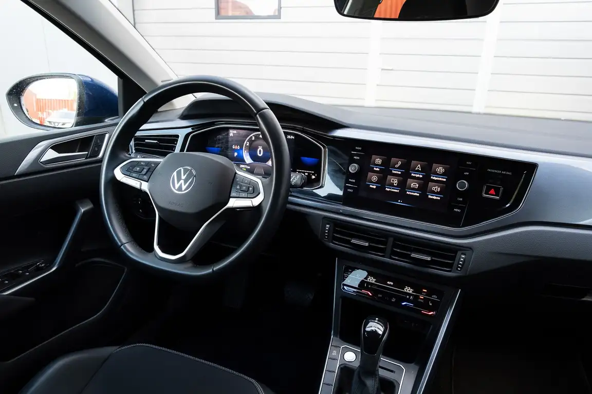 VOLKSWAGEN TAIGO