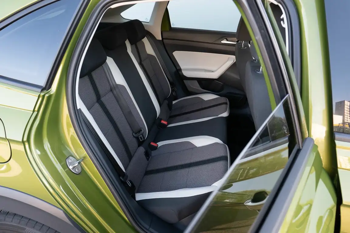 VOLKSWAGEN TAIGO