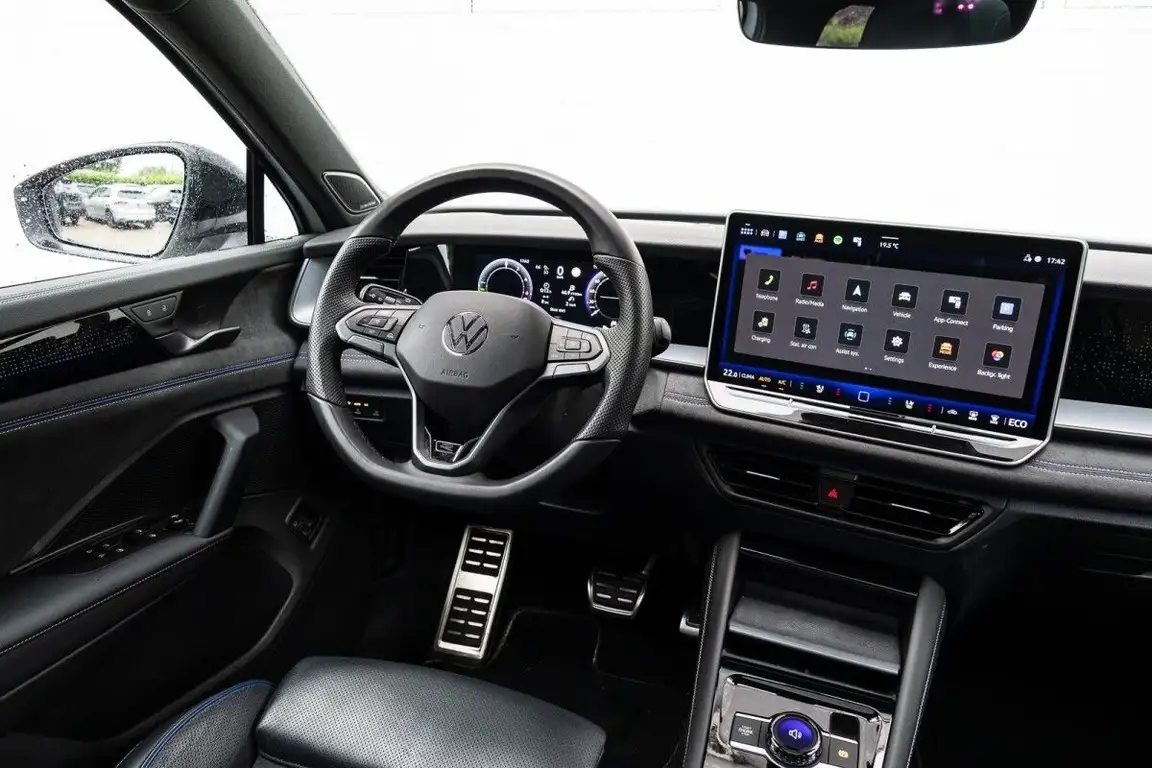 VOLKSWAGEN TAYRON