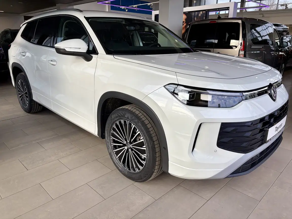 VOLKSWAGEN TAYRON