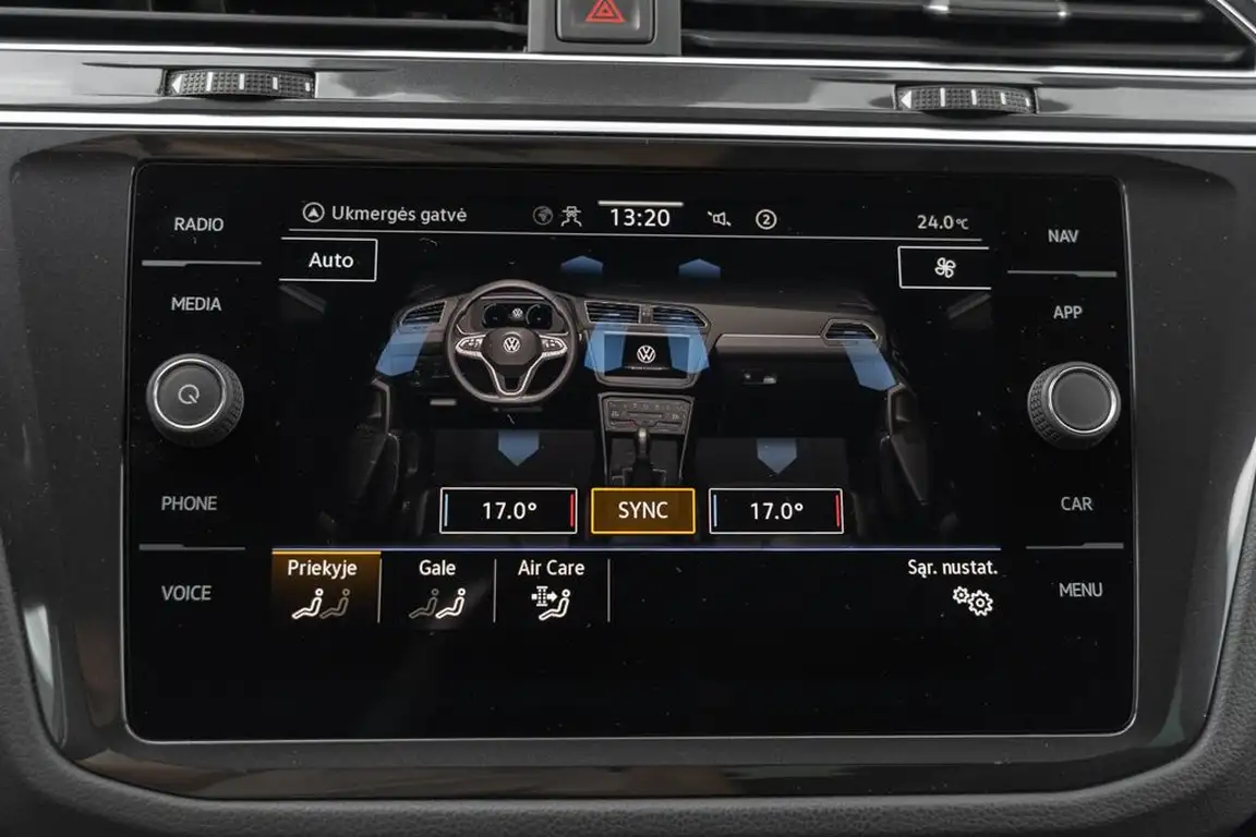 VOLKSWAGEN TIGUAN