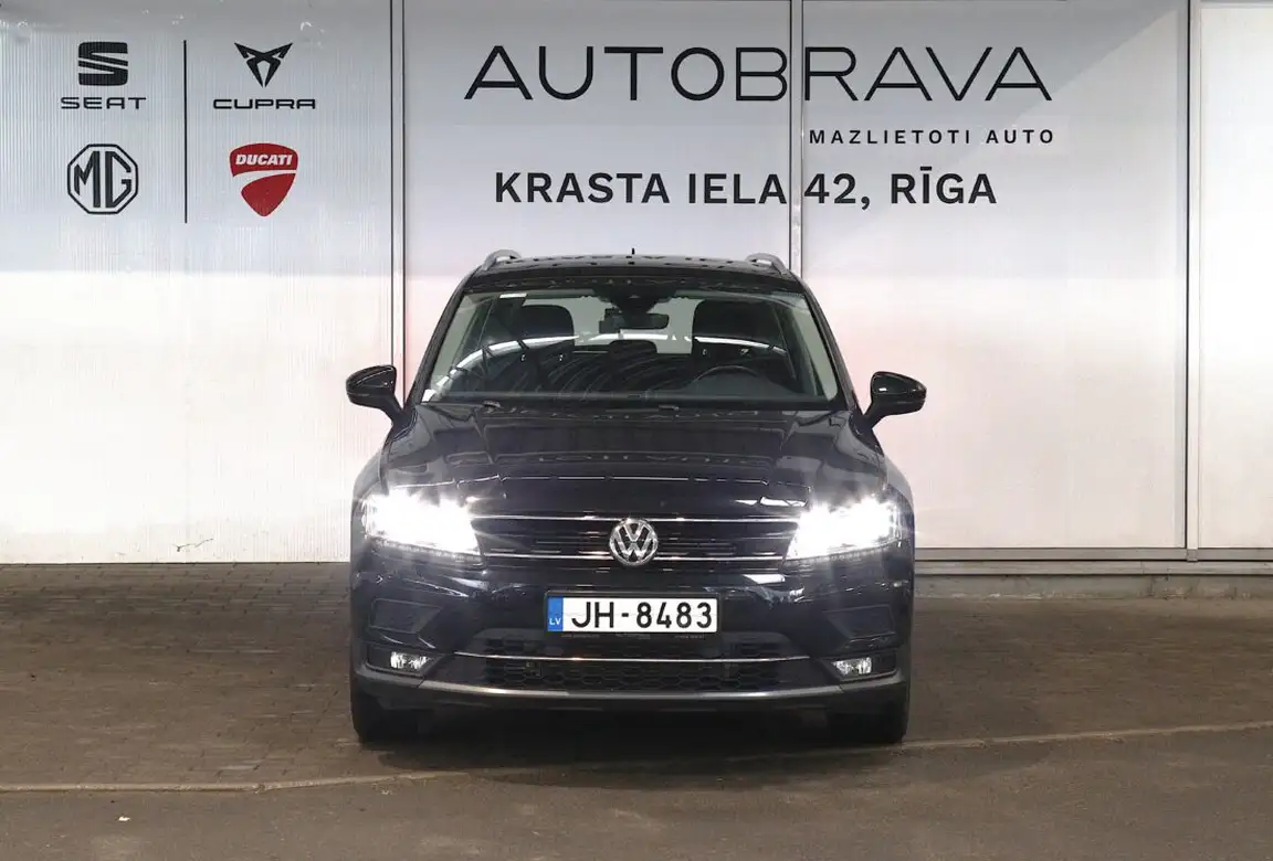 VOLKSWAGEN TIGUAN
