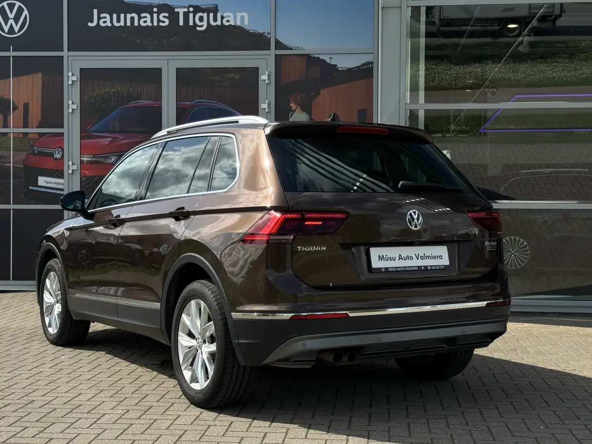 VOLKSWAGEN TIGUAN