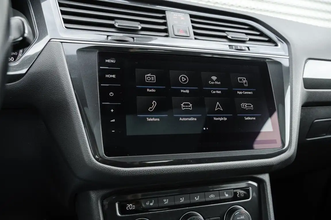 VOLKSWAGEN TIGUAN