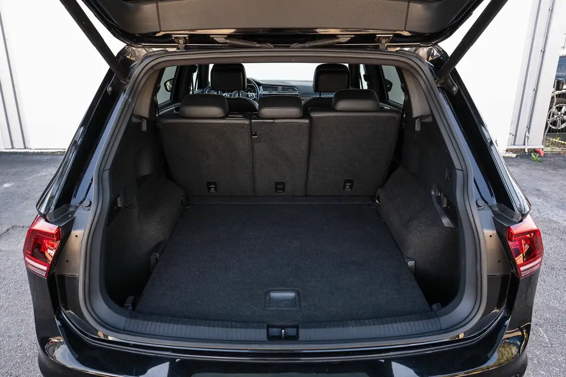 VOLKSWAGEN TIGUAN ALLSPACE