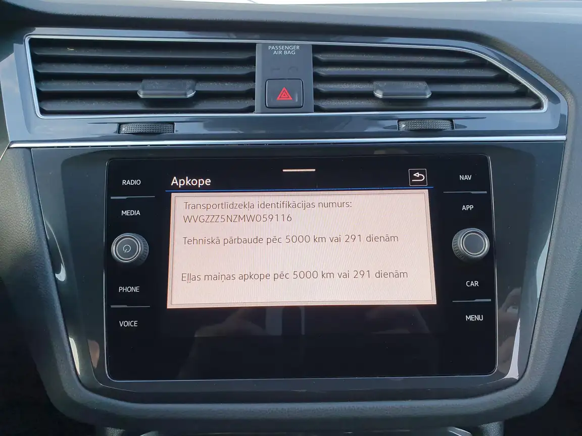 VOLKSWAGEN TIGUAN
