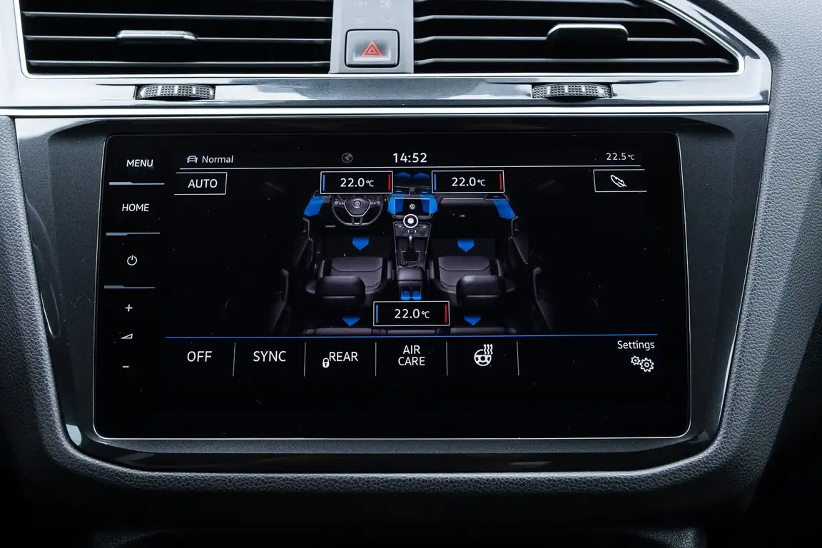 VOLKSWAGEN TIGUAN