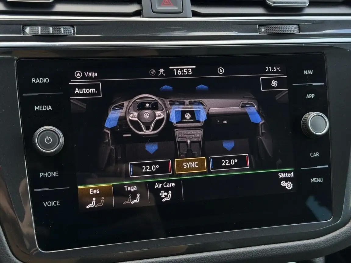 VOLKSWAGEN TIGUAN