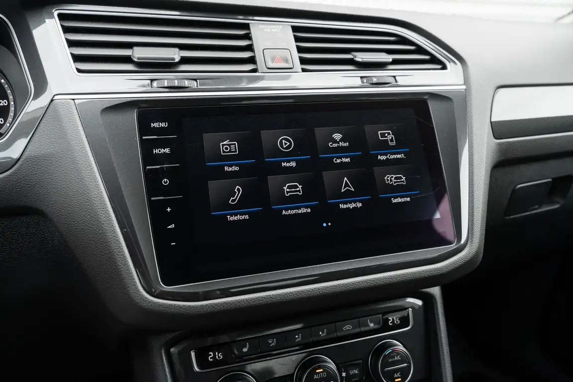 VOLKSWAGEN TIGUAN