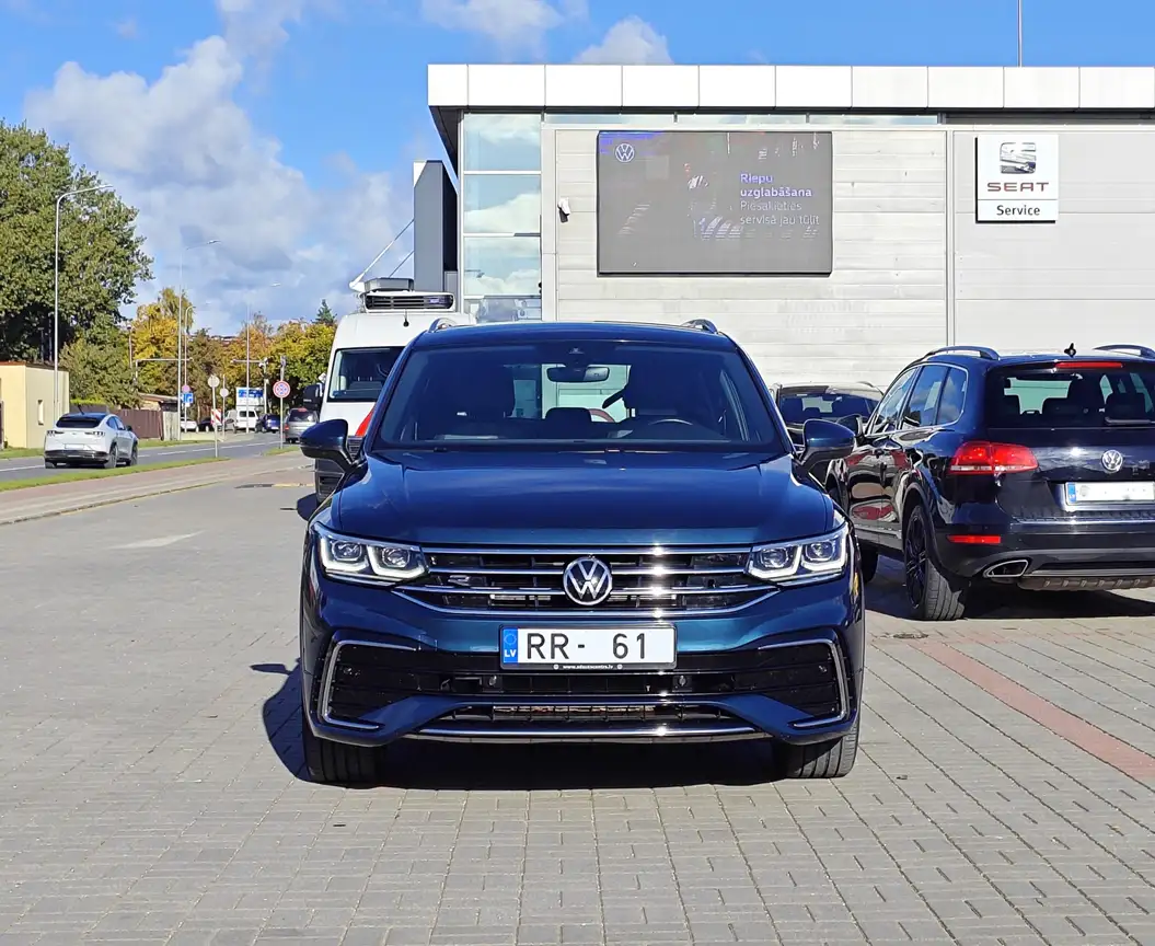 VOLKSWAGEN TIGUAN
