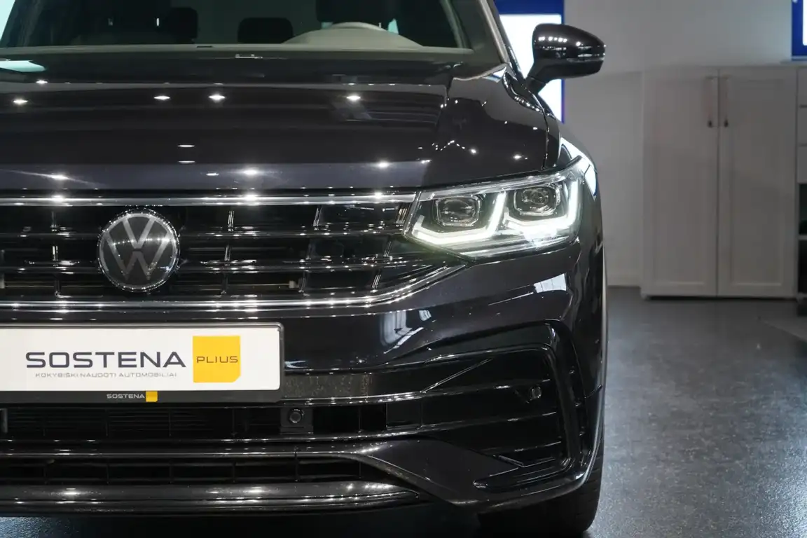 VOLKSWAGEN TIGUAN