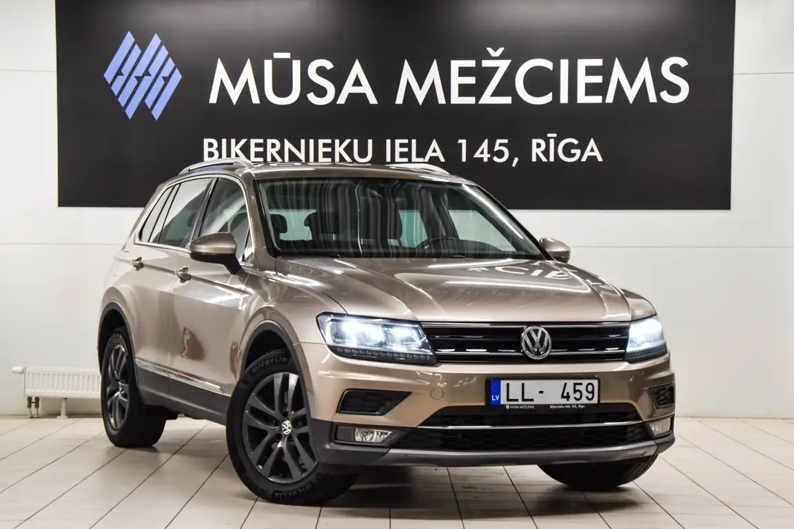 VOLKSWAGEN TIGUAN
