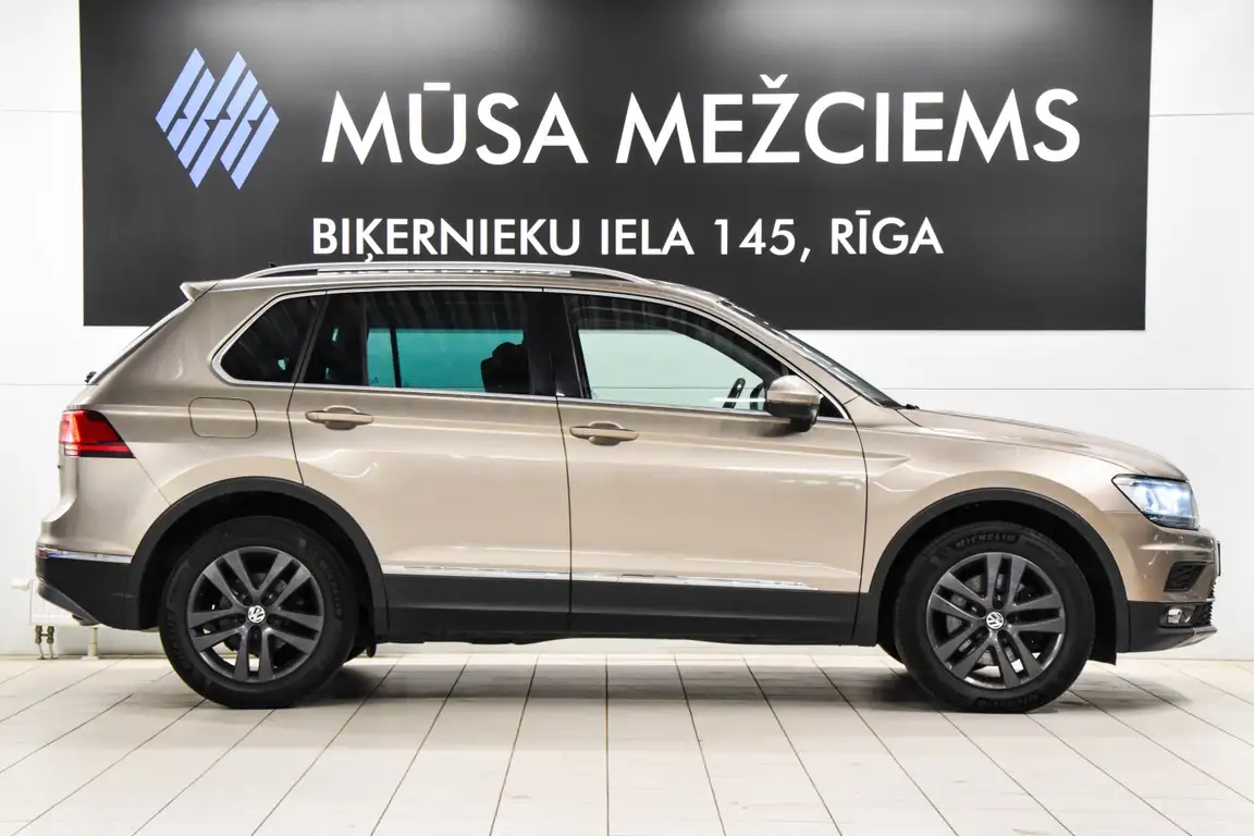 VOLKSWAGEN TIGUAN
