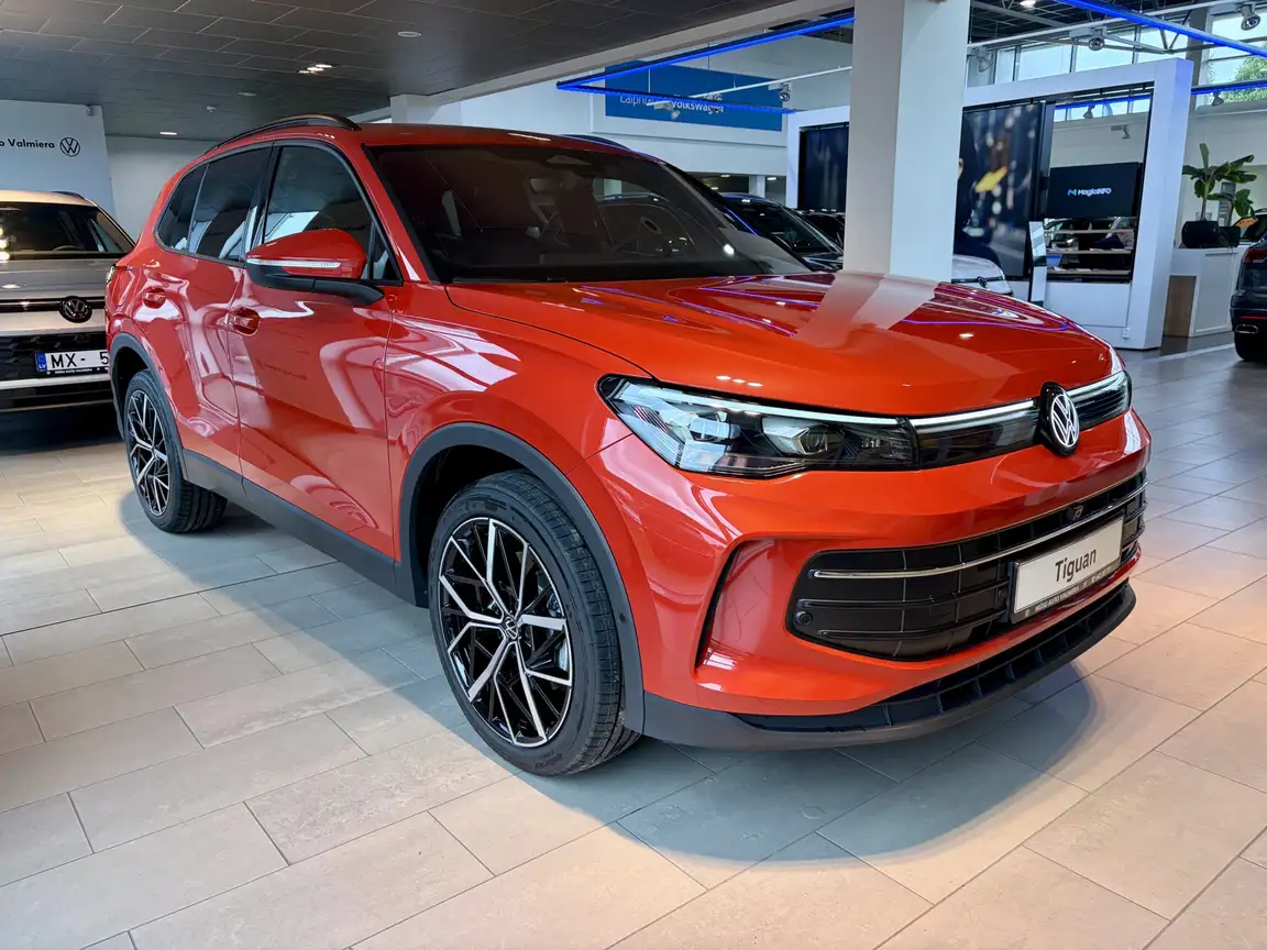 VOLKSWAGEN TIGUAN