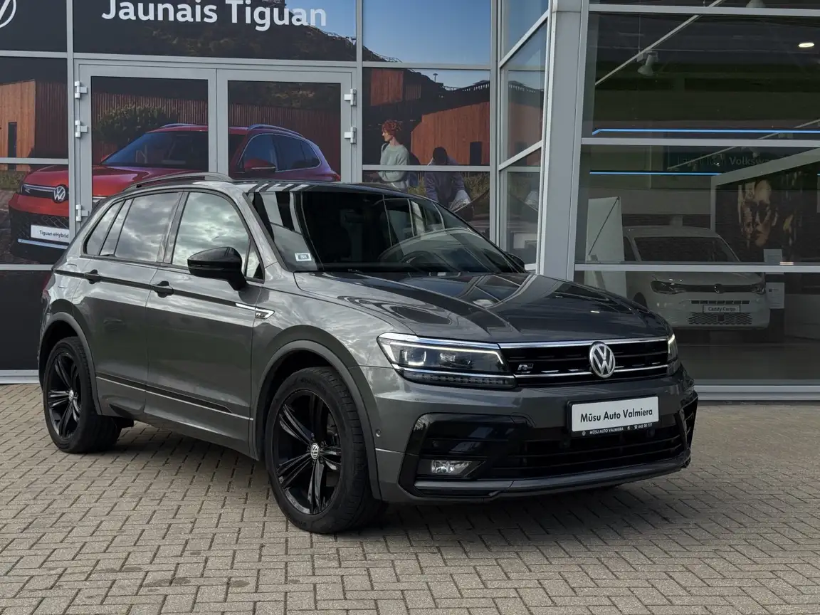 VOLKSWAGEN TIGUAN