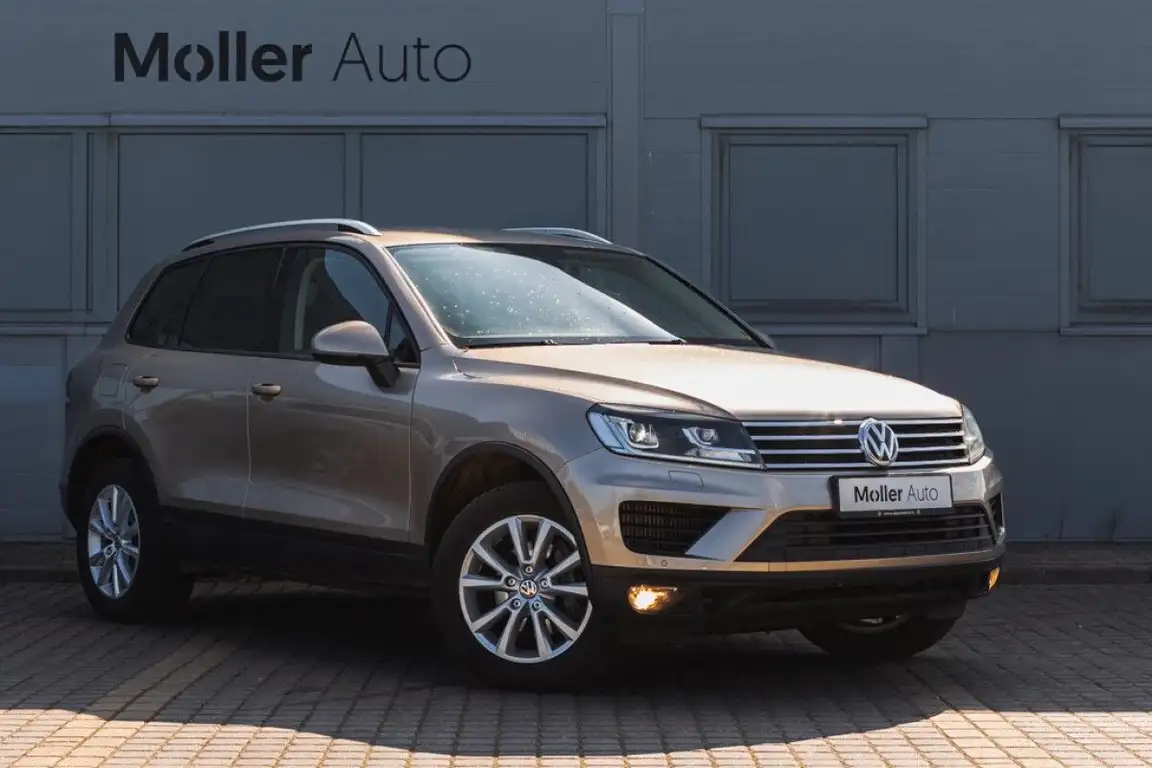VOLKSWAGEN TOUAREG