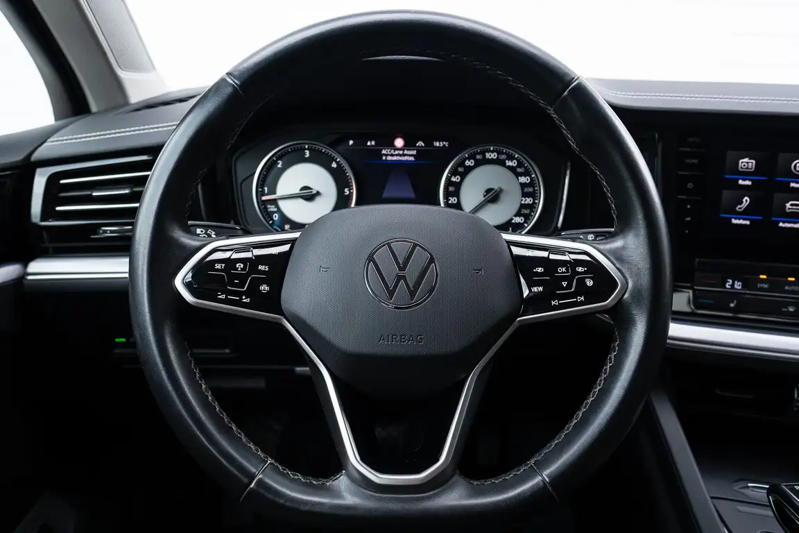 VOLKSWAGEN TOUAREG