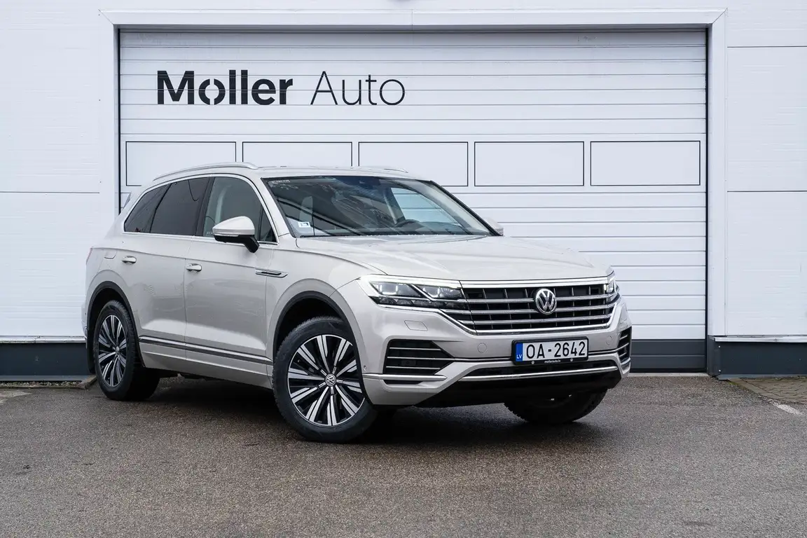 VOLKSWAGEN TOUAREG