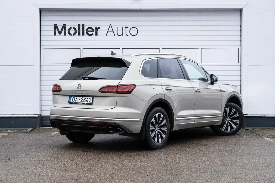 VOLKSWAGEN TOUAREG