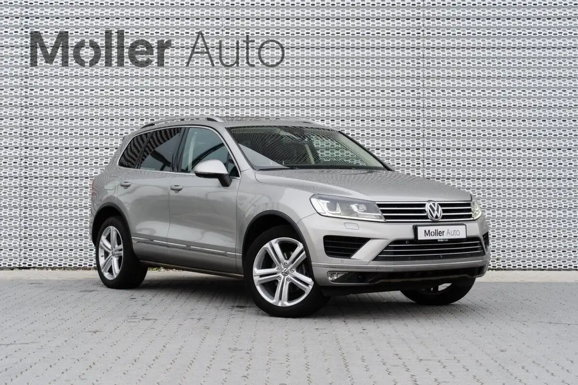VOLKSWAGEN TOUAREG