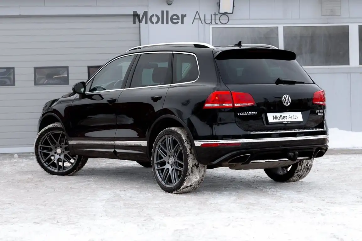 VOLKSWAGEN TOUAREG