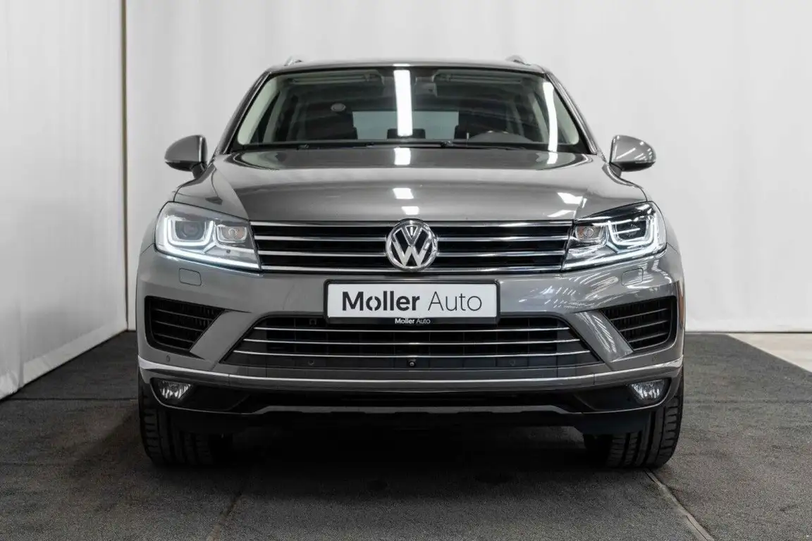 VOLKSWAGEN TOUAREG