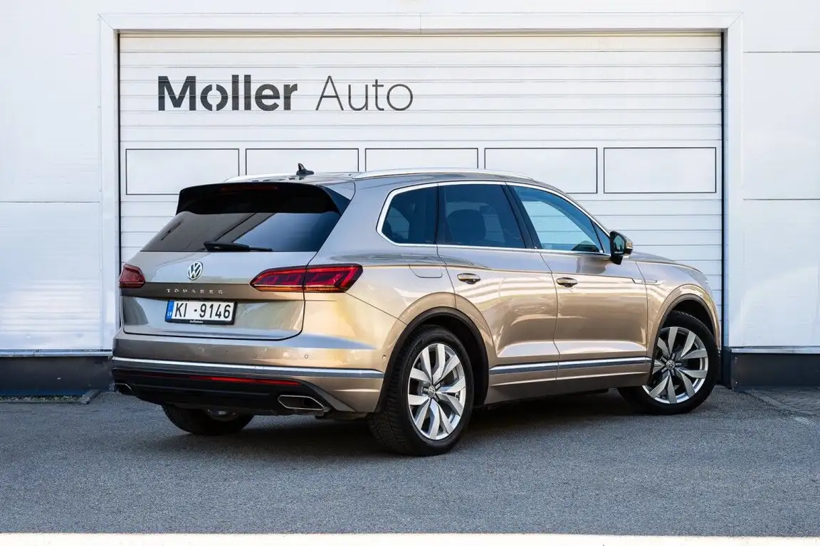 VOLKSWAGEN TOUAREG