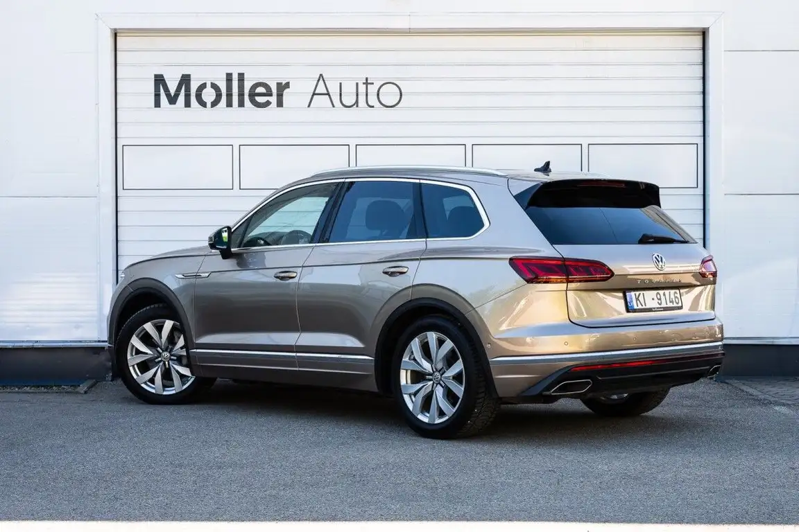 VOLKSWAGEN TOUAREG