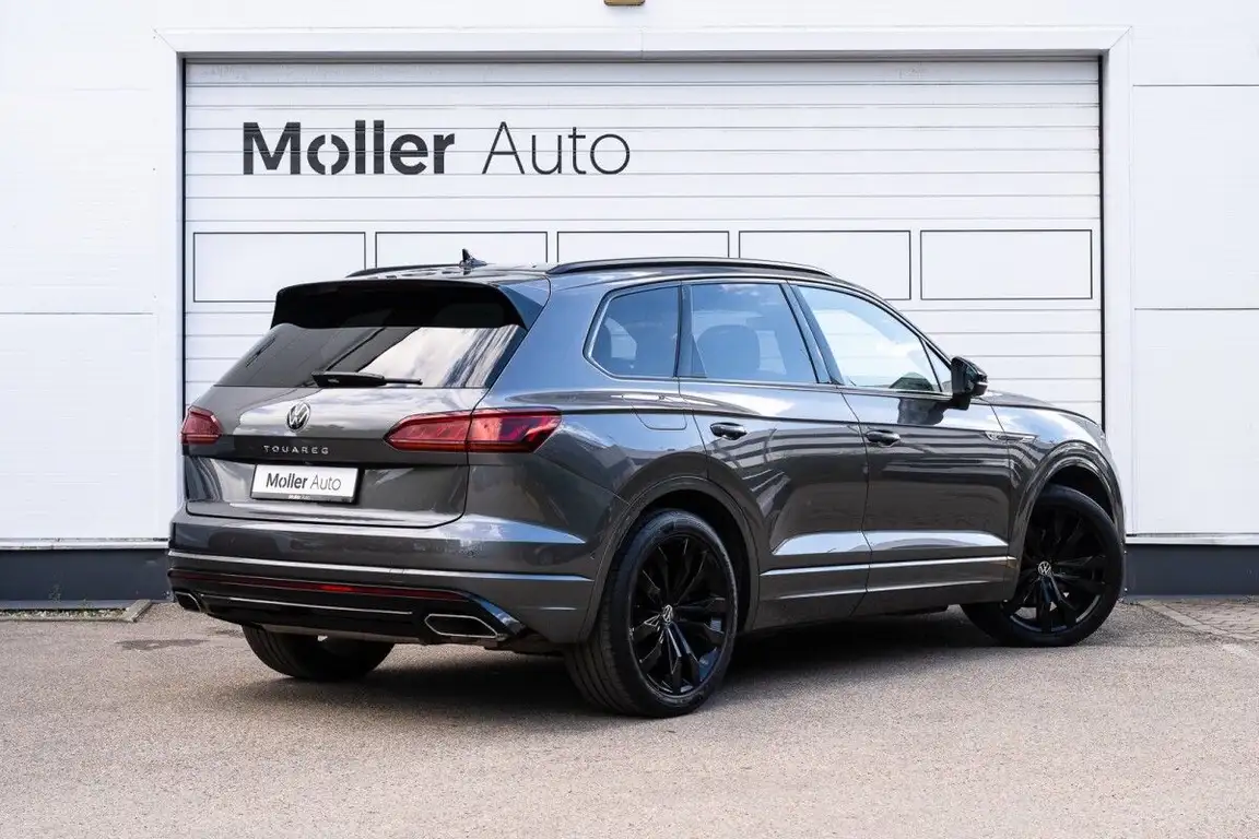 VOLKSWAGEN TOUAREG