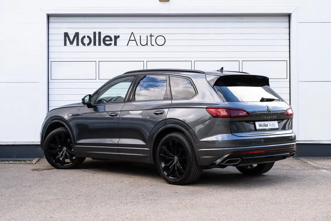 VOLKSWAGEN TOUAREG