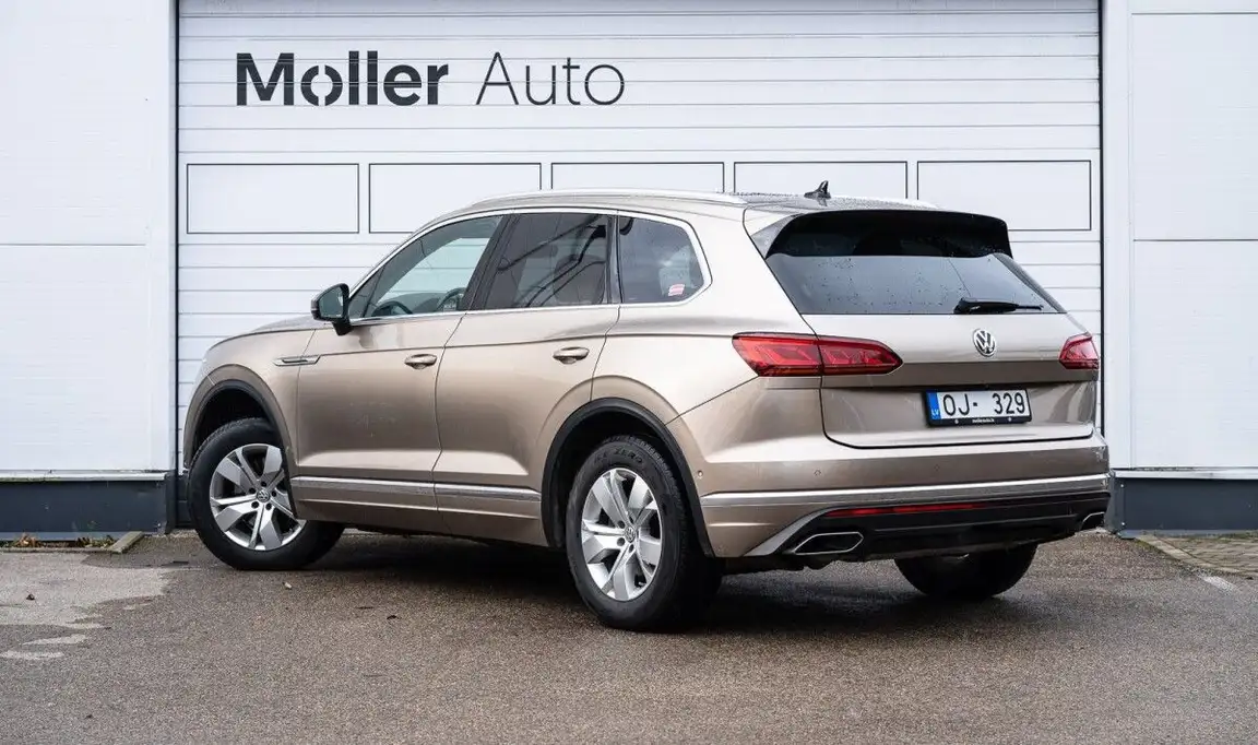 VOLKSWAGEN TOUAREG