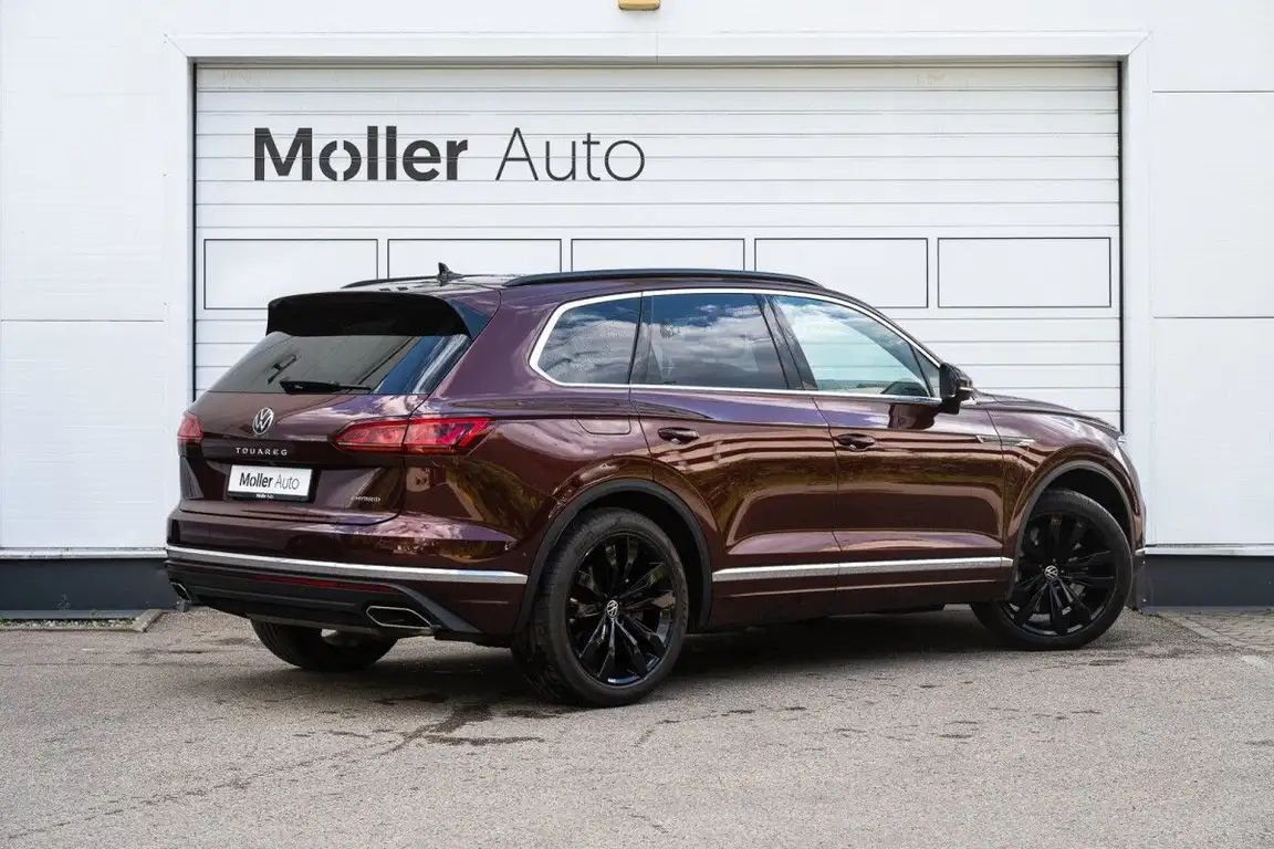 VOLKSWAGEN TOUAREG