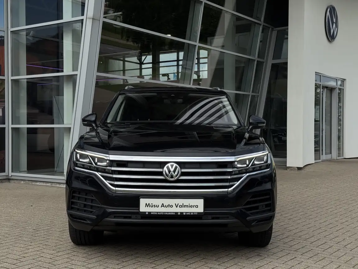VOLKSWAGEN TOUAREG