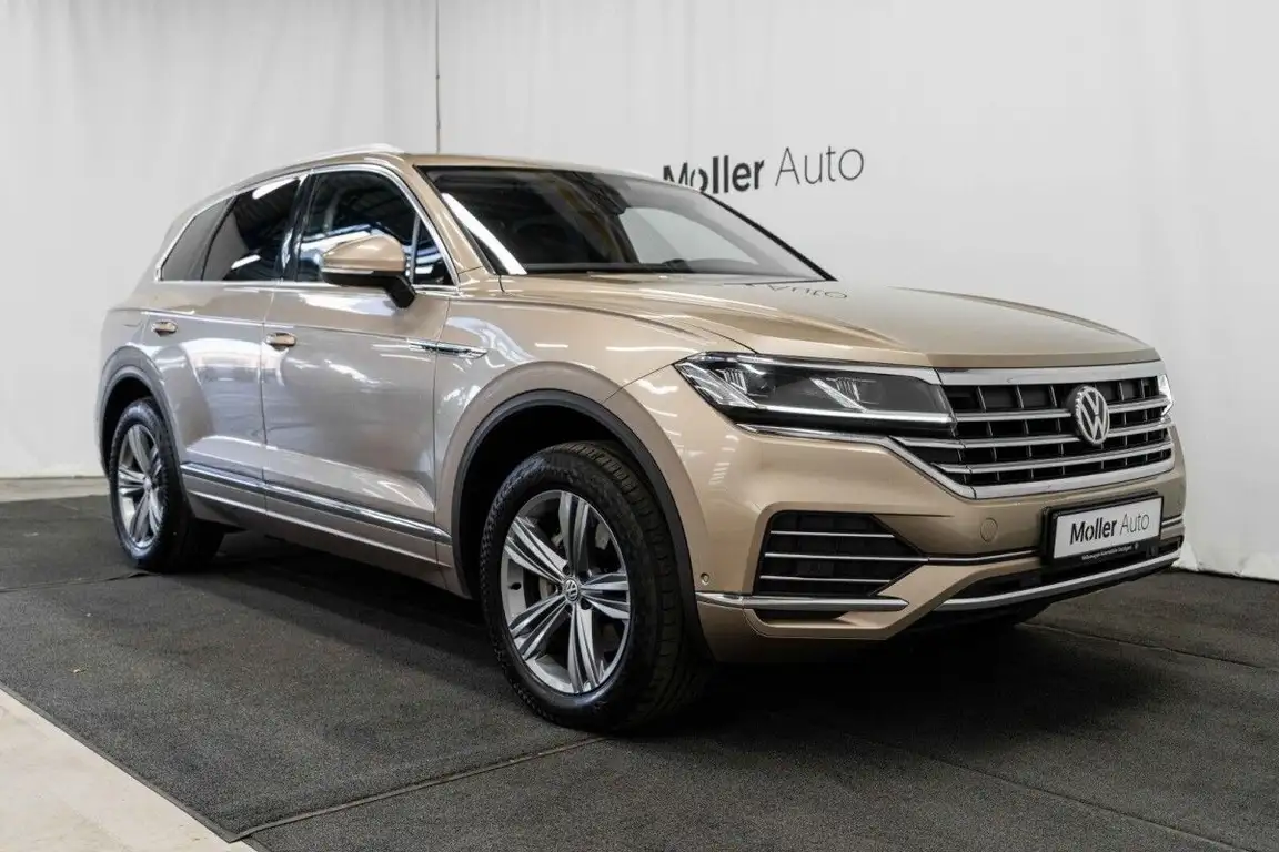 VOLKSWAGEN TOUAREG