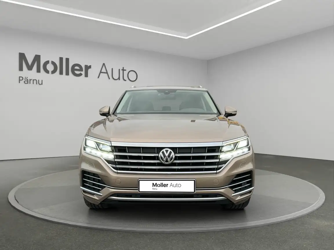 VOLKSWAGEN TOUAREG