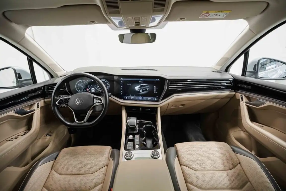 VOLKSWAGEN TOUAREG