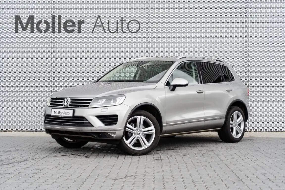 VOLKSWAGEN TOUAREG