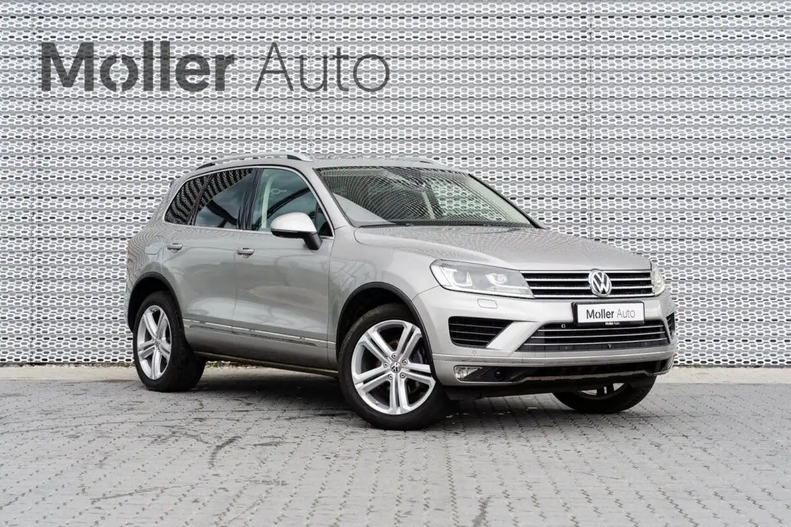 VOLKSWAGEN TOUAREG