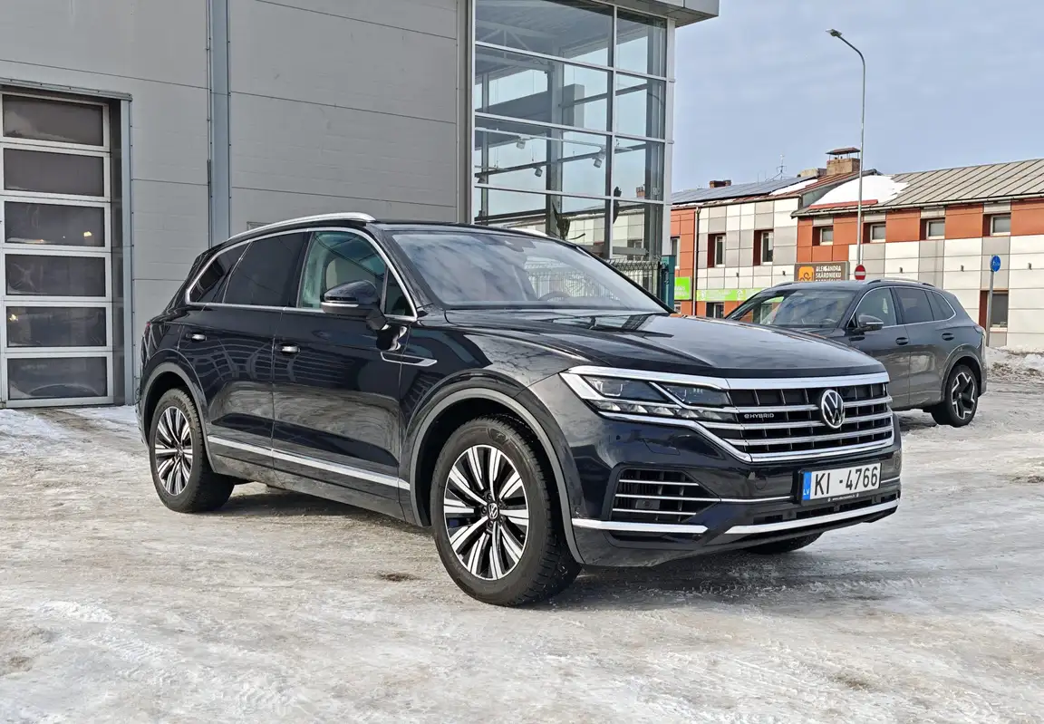 VOLKSWAGEN TOUAREG