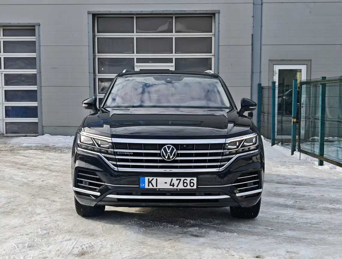 VOLKSWAGEN TOUAREG