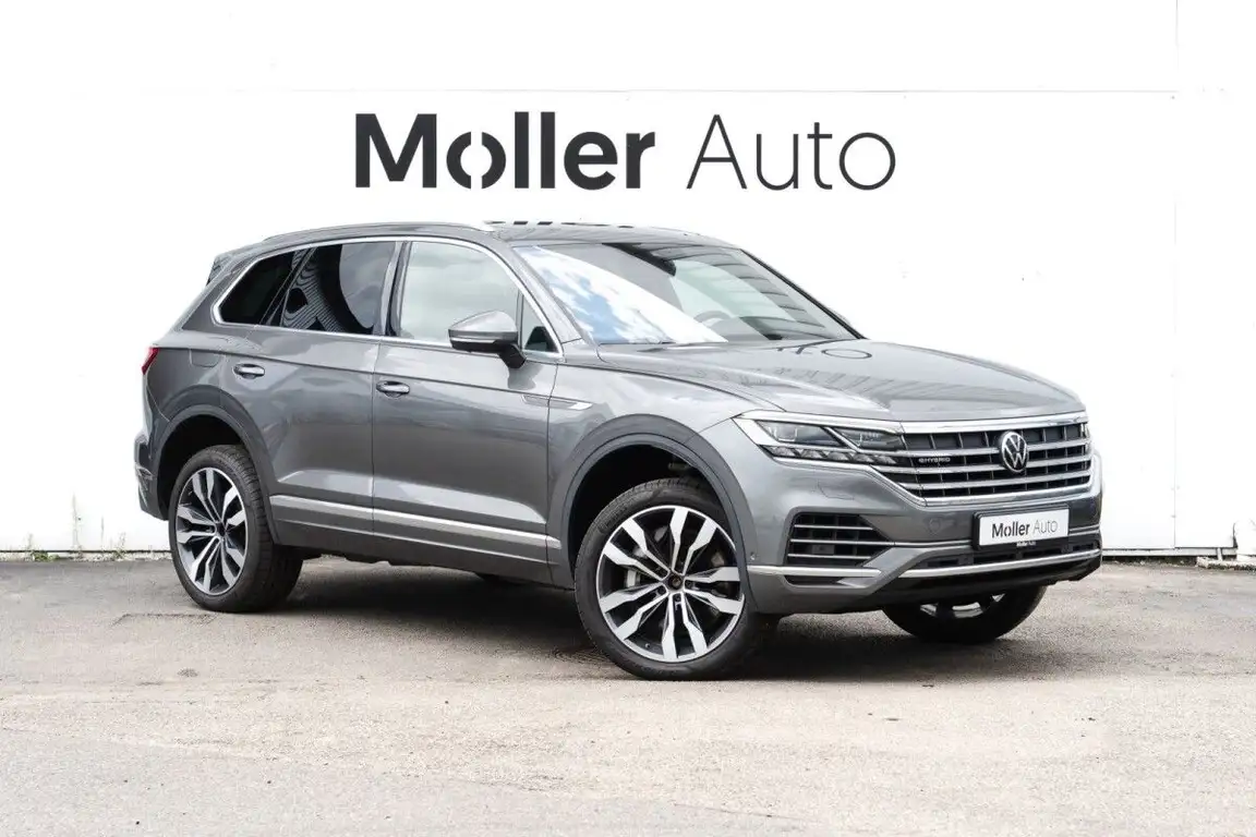 VOLKSWAGEN TOUAREG