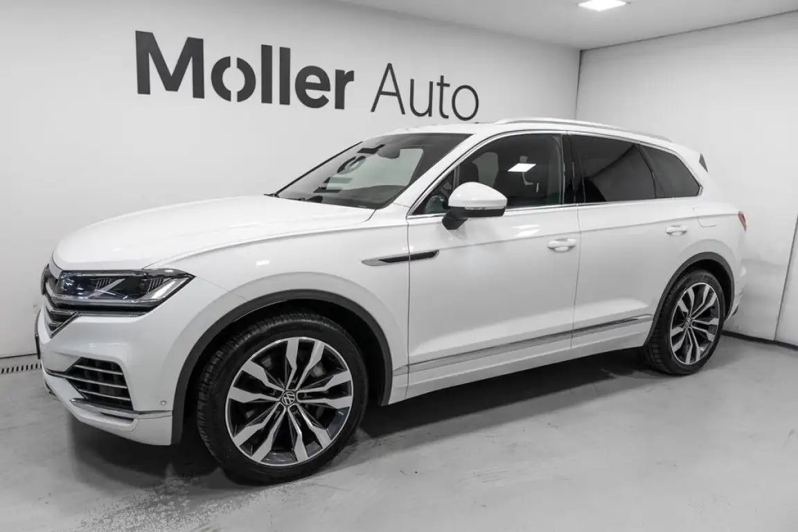 VOLKSWAGEN TOUAREG