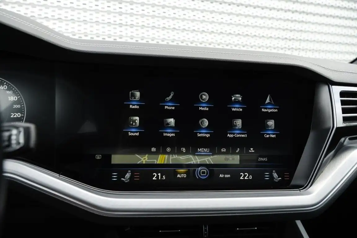 VOLKSWAGEN TOUAREG