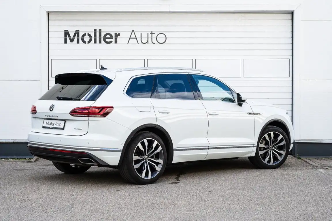 VOLKSWAGEN TOUAREG