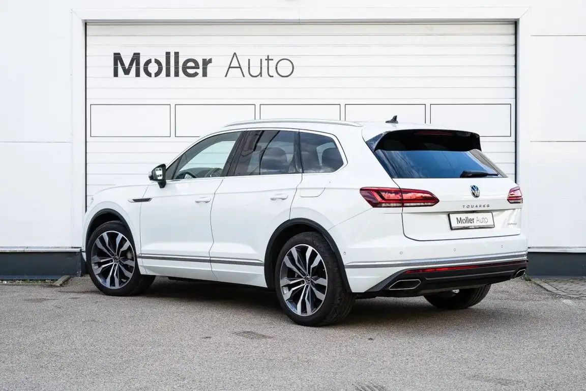 VOLKSWAGEN TOUAREG