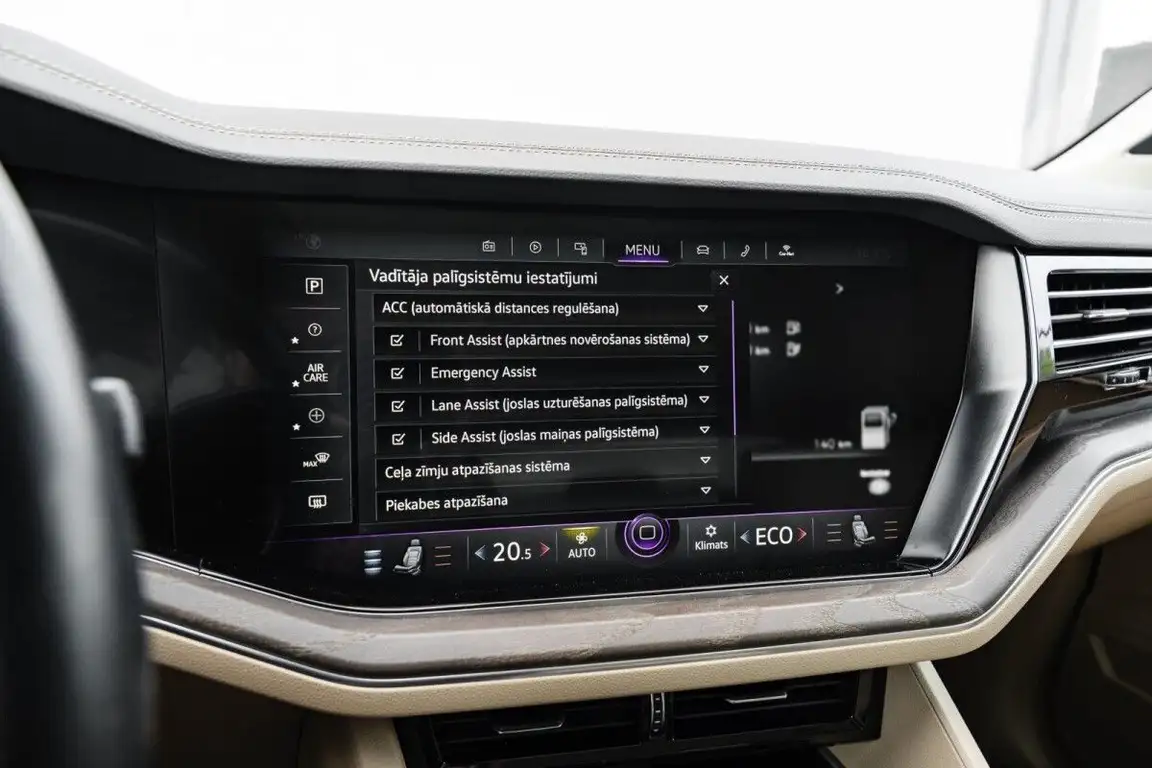 VOLKSWAGEN TOUAREG