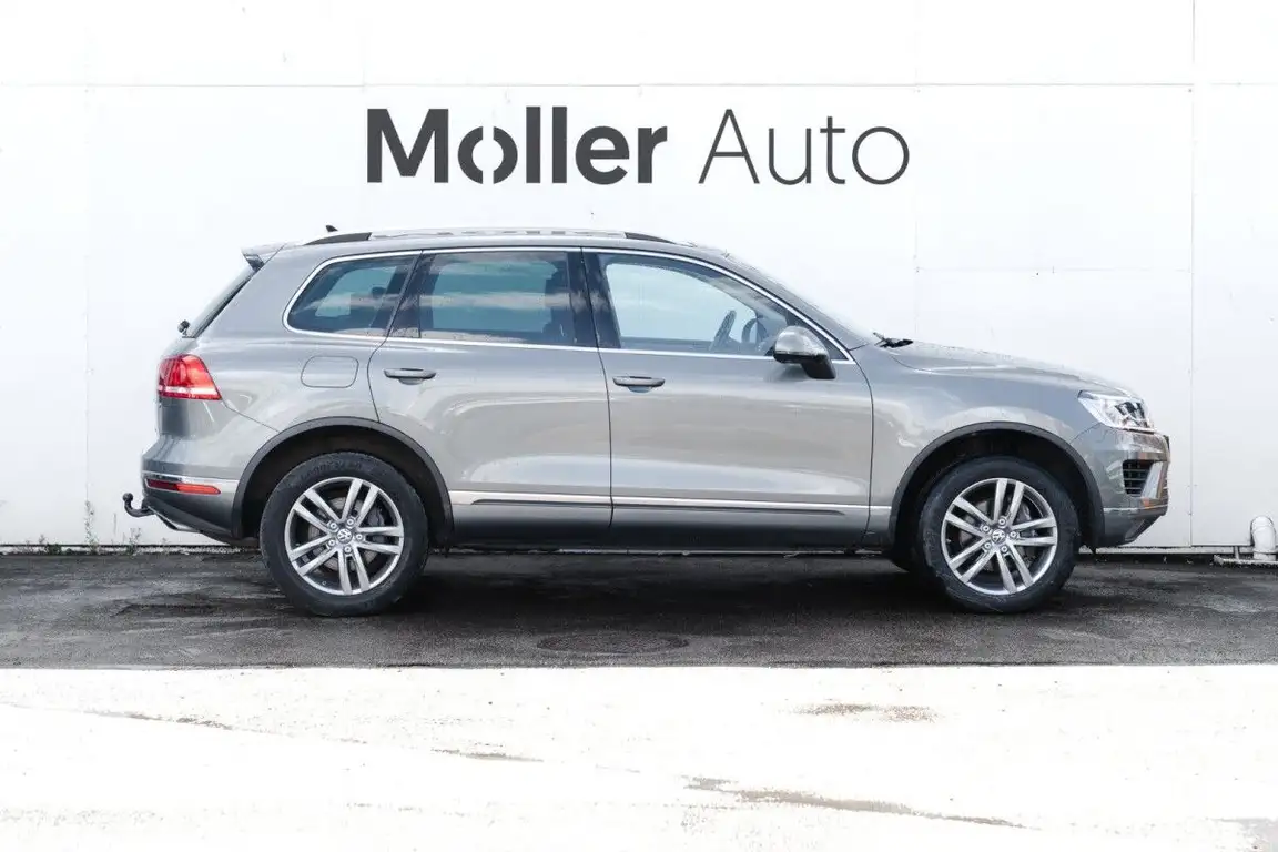 VOLKSWAGEN TOUAREG